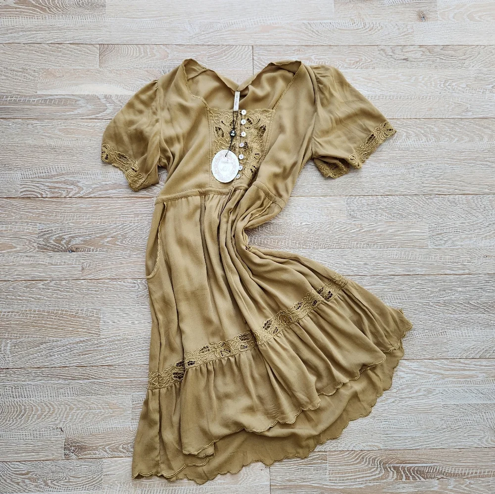 Tulle and Batiste dress - Picture 3 of 5